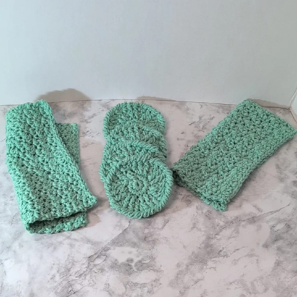 Mint Green Wash Cloth And Facial Scrubbies Set